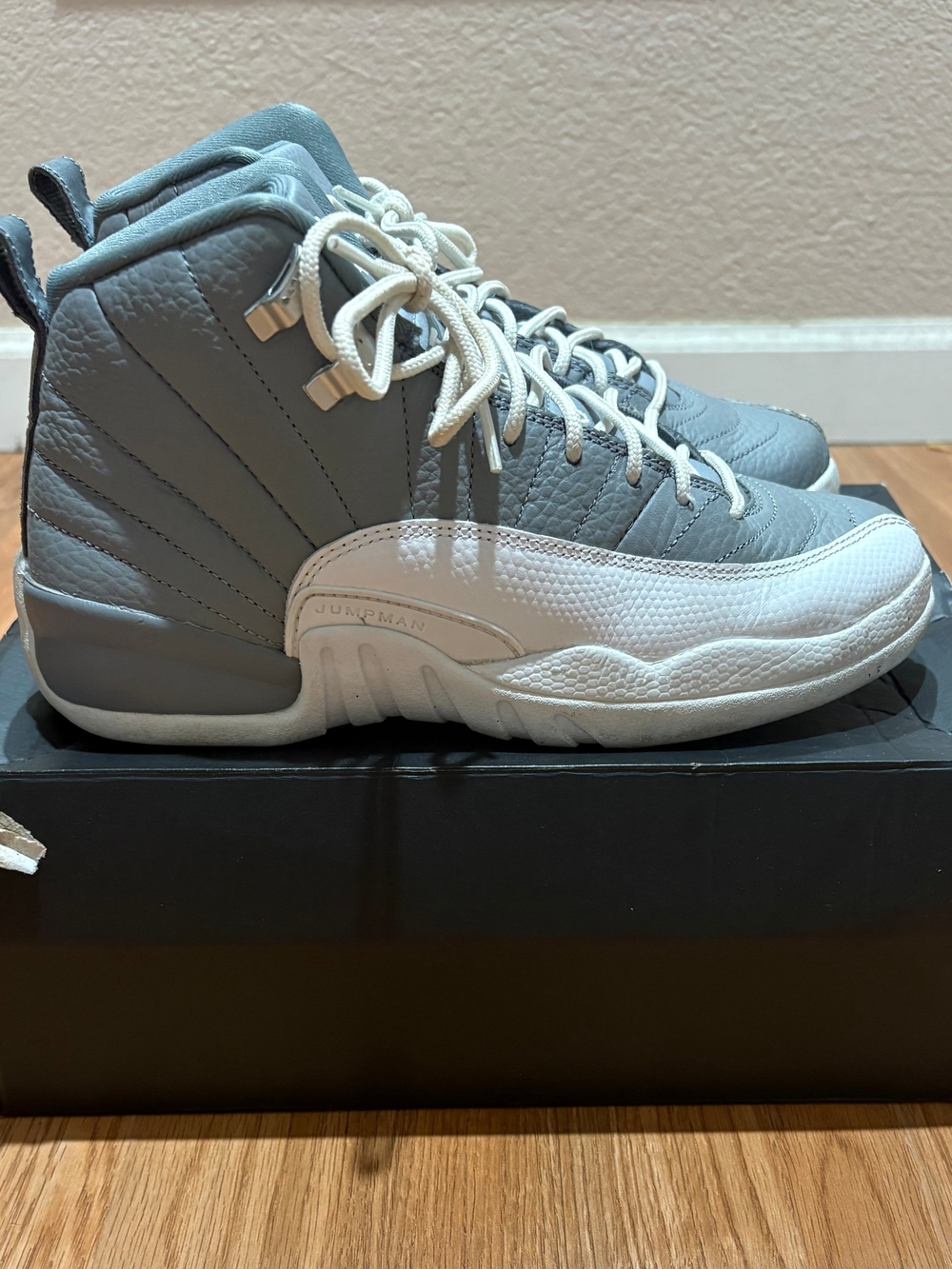 Jordan 12 Retro "Stealth/White/Cool Grey" - Size 6 GS. (Fits Womens 7.5)